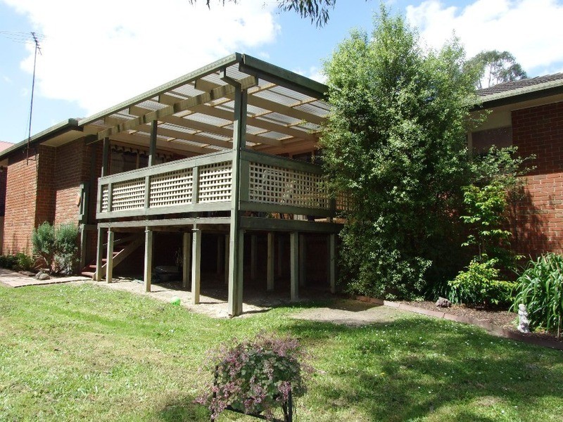 25 Sorrel Crescent, Warranwood VIC 3134