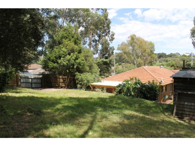 8 Trafalgar Crescent, Lilydale VIC 3140