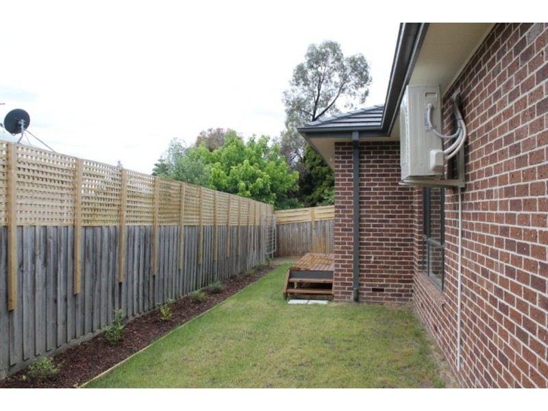 2/7 Crestway, Lilydale VIC 3140