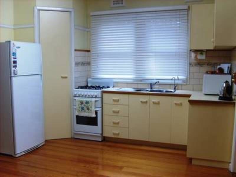 8 Ash Grove, Bayswater VIC 3153