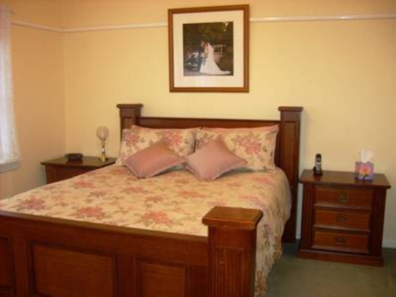 8 Ash Grove, Bayswater VIC 3153