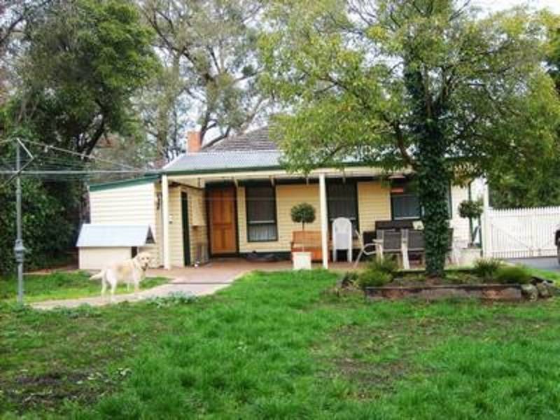 8 Ash Grove, Bayswater VIC 3153