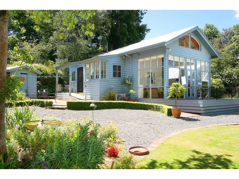 6 The Crescent, Sassafras VIC 3787