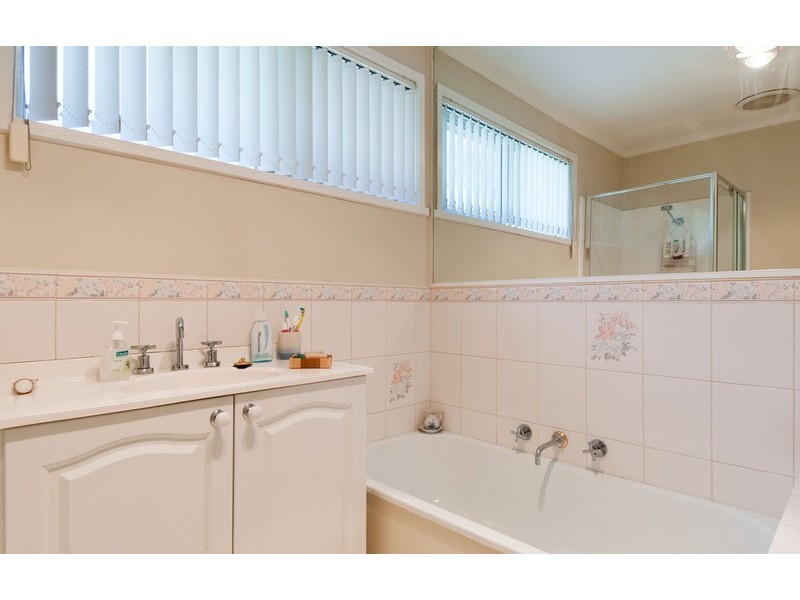 24 Roma Avenue, Healesville VIC 3777