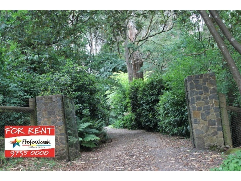 33 Yarrabee  Road, Olinda VIC 3788