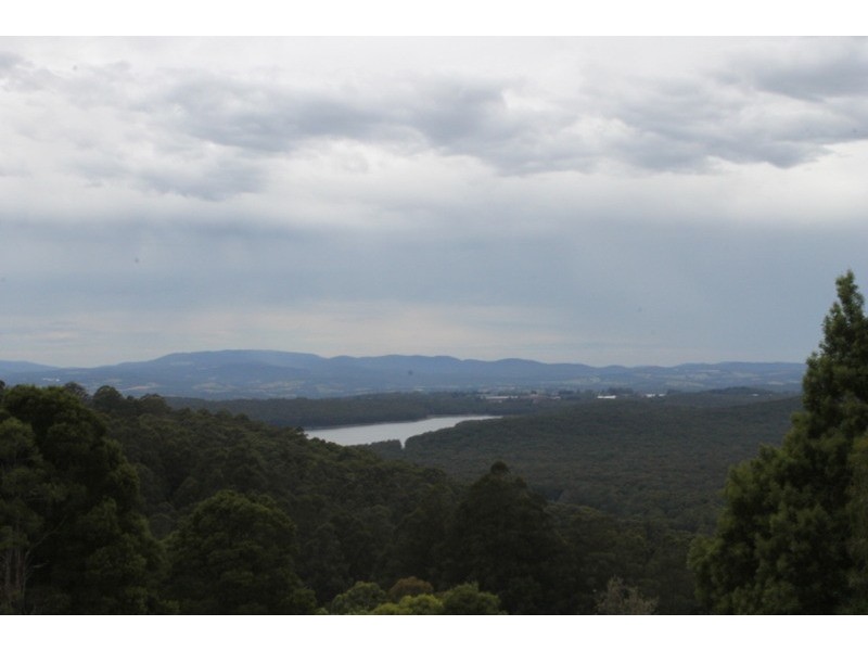 33 Yarrabee  Road, Olinda VIC 3788