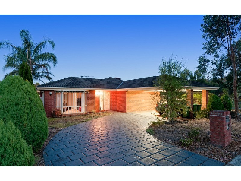 4 Lakeview  Drive, Lilydale VIC 3140