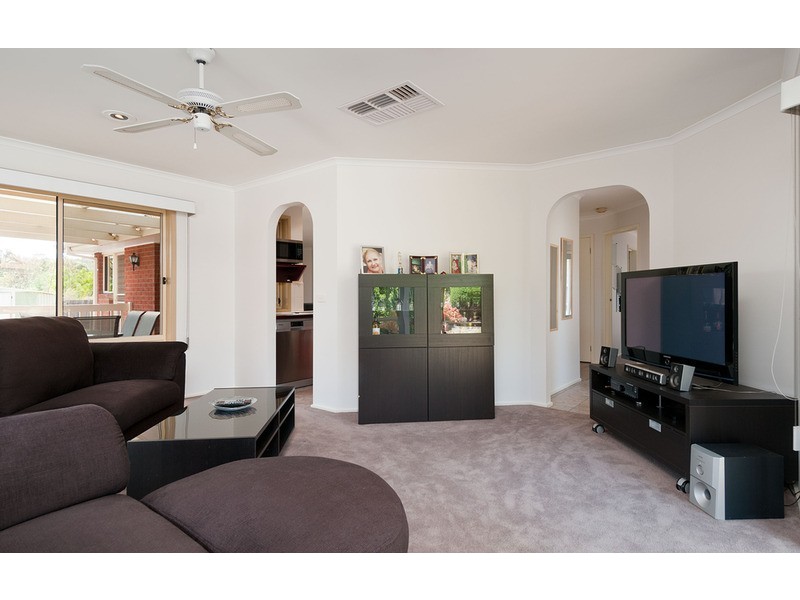 4 Lakeview  Drive, Lilydale VIC 3140