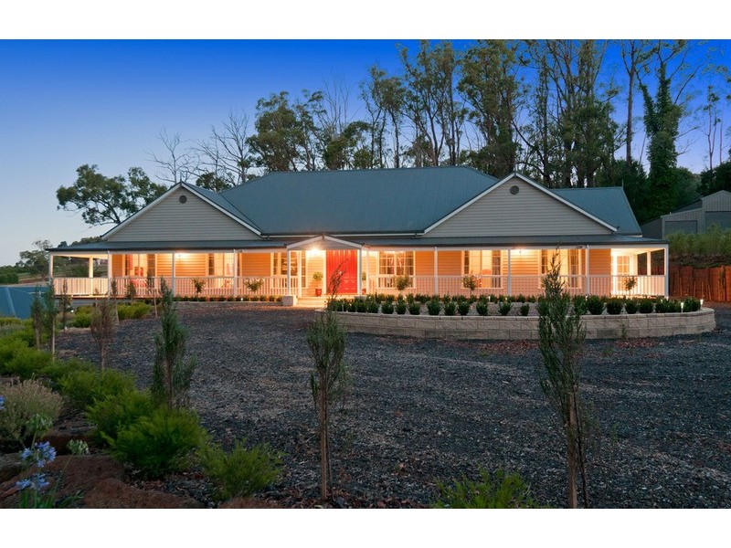 32 Queens  Road, Silvan VIC 3795