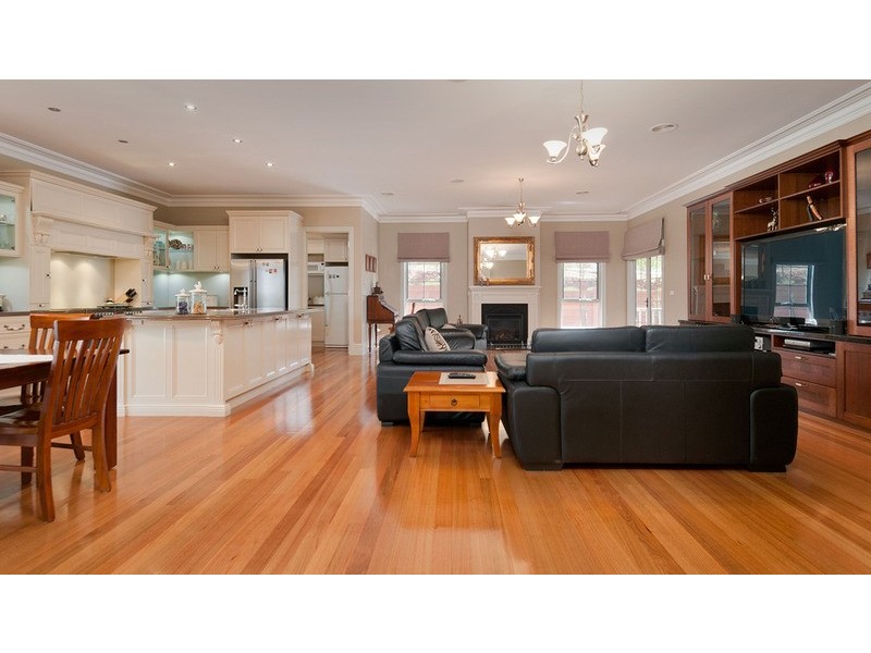 32 Queens  Road, Silvan VIC 3795