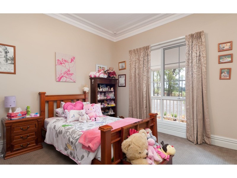 32 Queens  Road, Silvan VIC 3795