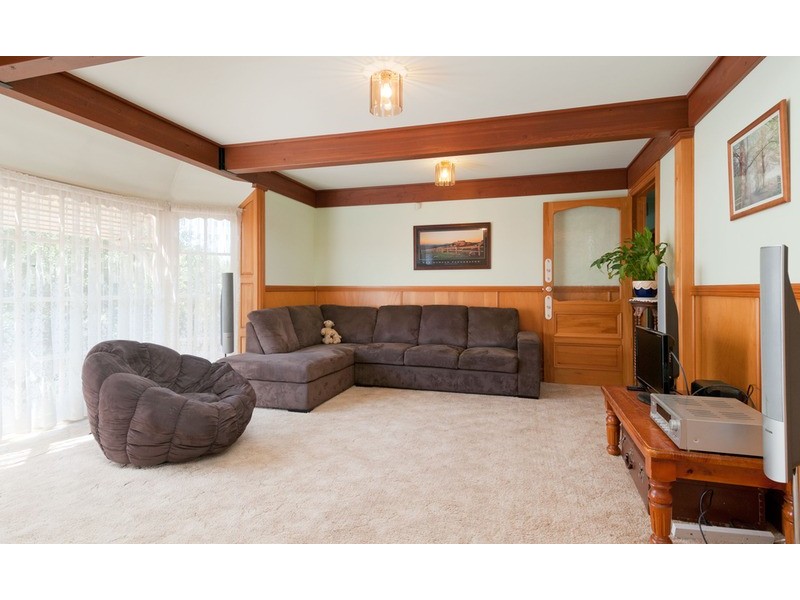 1 Parklands Avenue, Chirnside Park VIC 3116