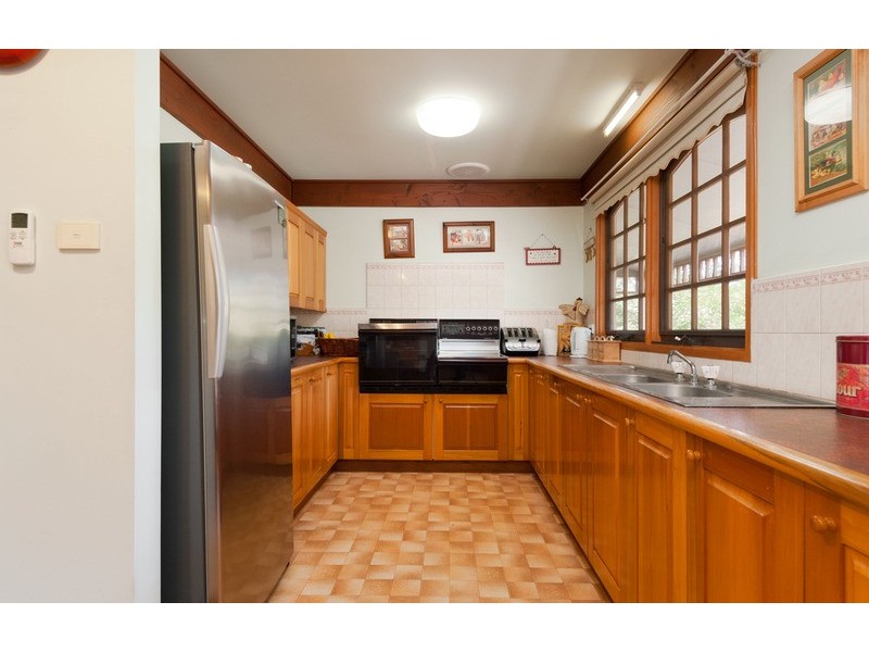 1 Parklands Avenue, Chirnside Park VIC 3116