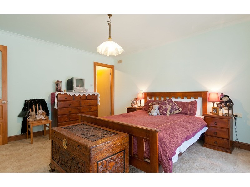 1 Parklands Avenue, Chirnside Park VIC 3116