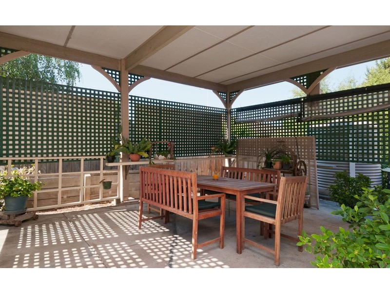 1 Parklands Avenue, Chirnside Park VIC 3116