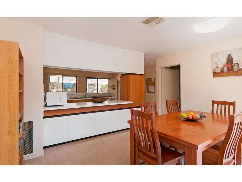 33 Kingswood Drive, Chirnside Park VIC 3116