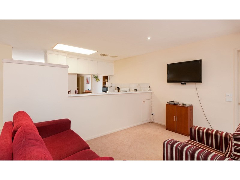 33 Kingswood Drive, Chirnside Park VIC 3116