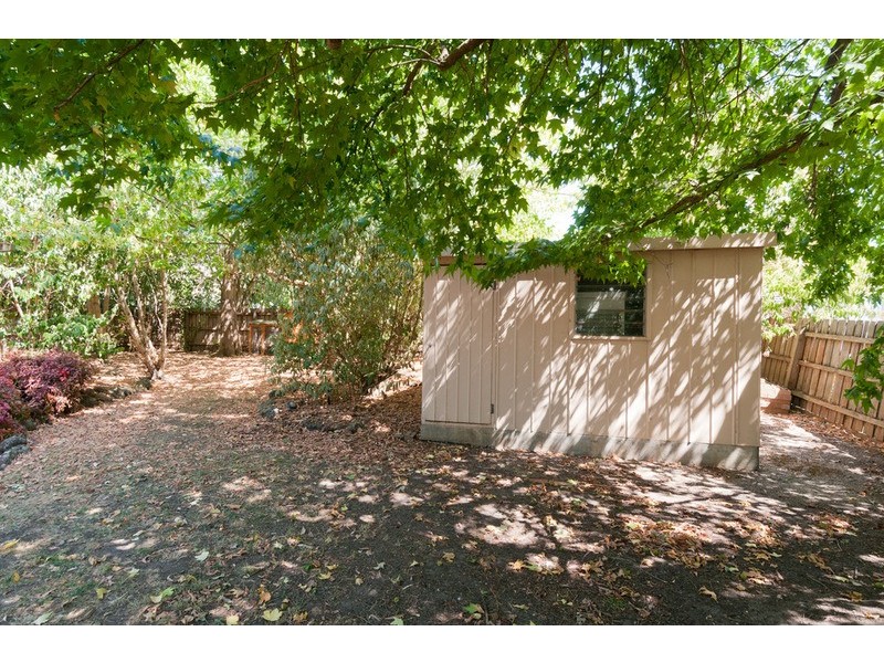 33 Kingswood Drive, Chirnside Park VIC 3116