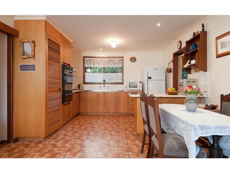 11 Hickman Place, Seville VIC 3139