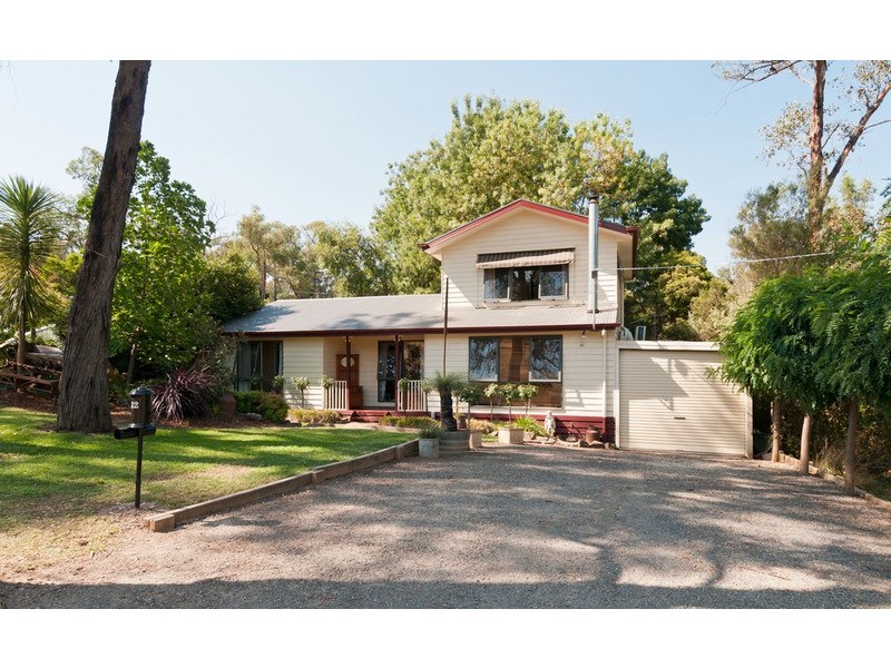 32 Tainton Street, Wandin North VIC 3139