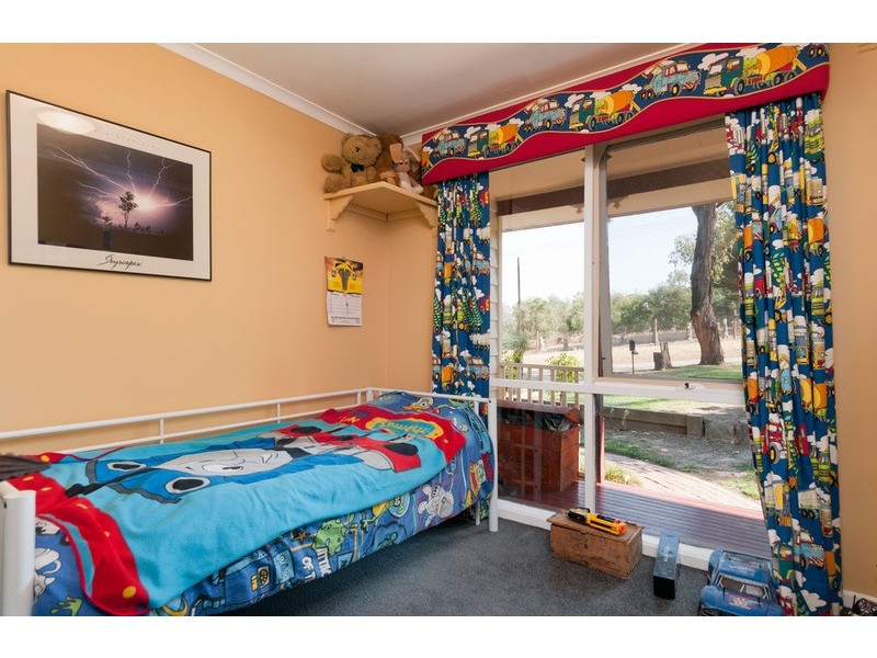 32 Tainton Street, Wandin North VIC 3139