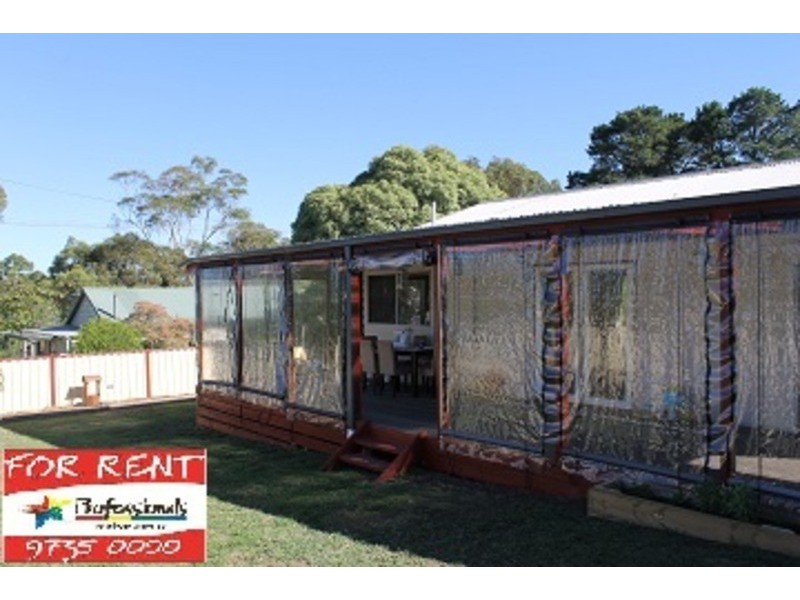 20 School Road, Seville VIC 3139