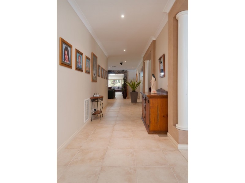 14-18 Priestley Crescent, Mount Evelyn VIC 3796