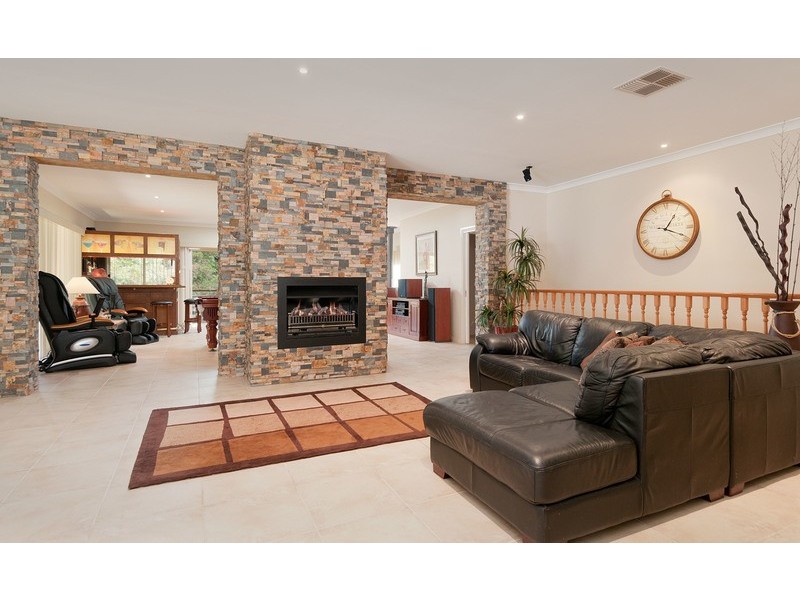 14-18 Priestley Crescent, Mount Evelyn VIC 3796