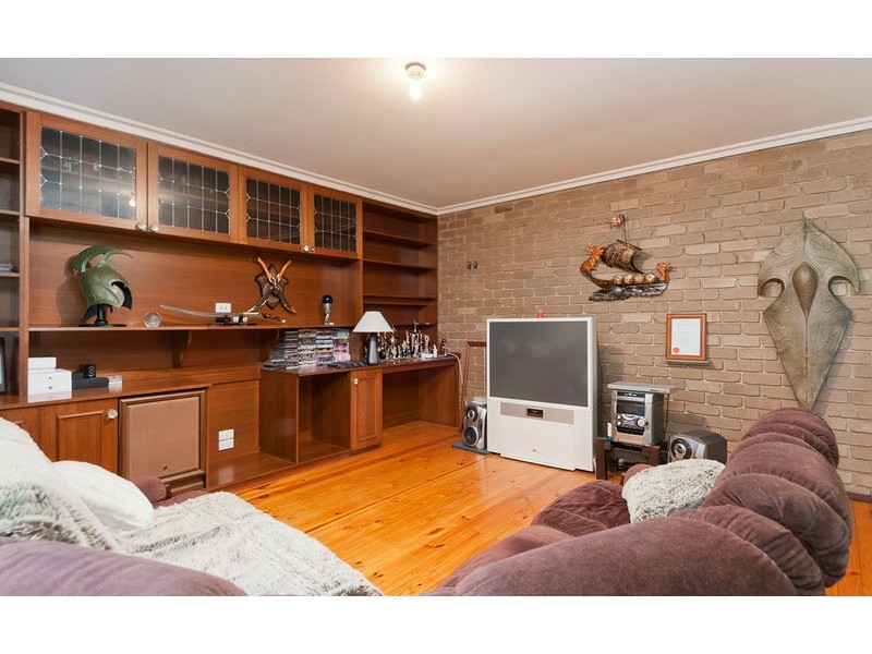 19 Blueberry Road, Mooroolbark VIC 3138