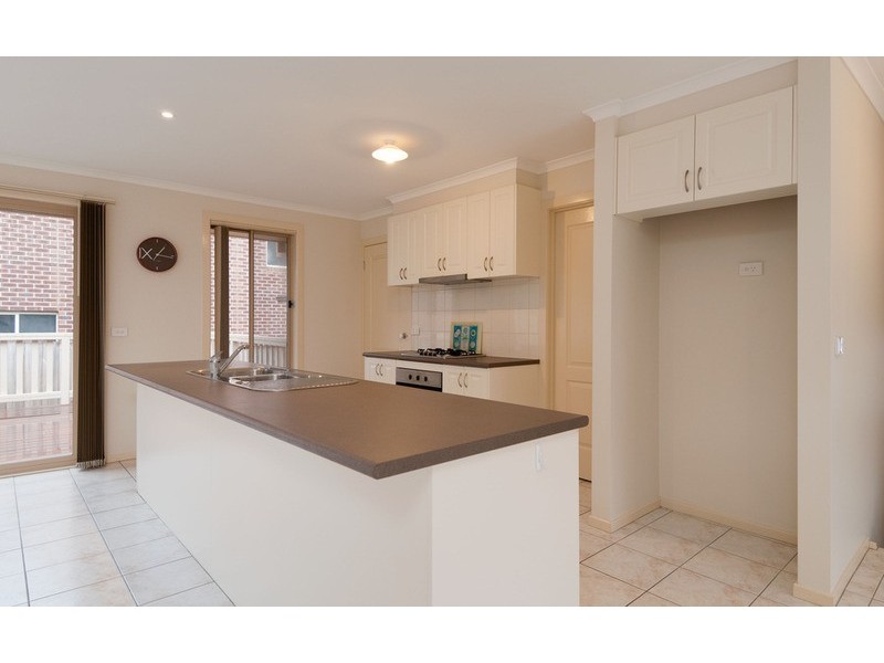 3 Joel Place, Mooroolbark VIC 3138
