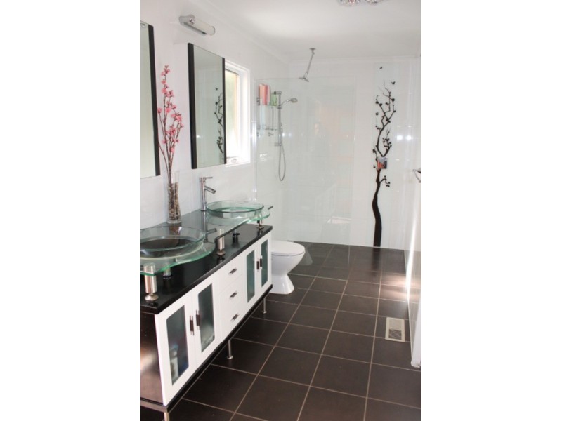 256 Swansea  Road, Mount Evelyn VIC 3796