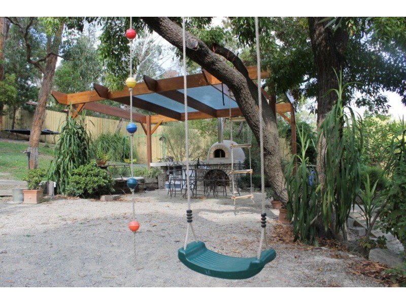 256 Swansea  Road, Mount Evelyn VIC 3796