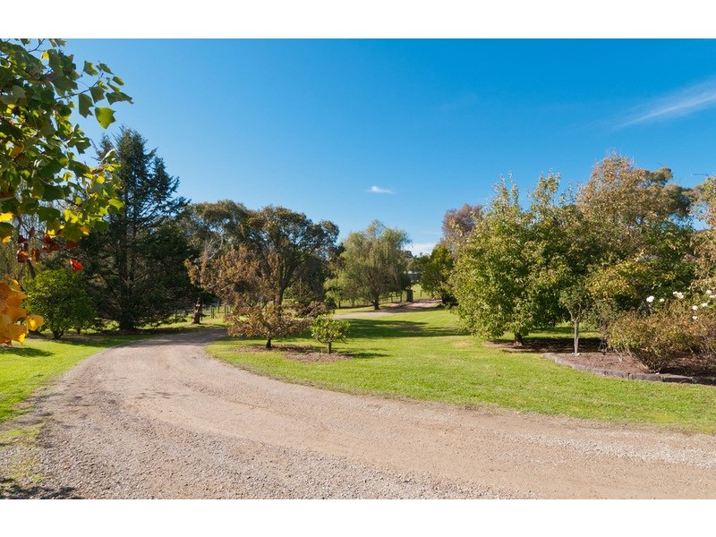 16 Hyne  Street, Lilydale VIC 3140