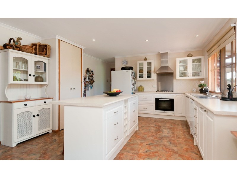 16 Hyne  Street, Lilydale VIC 3140