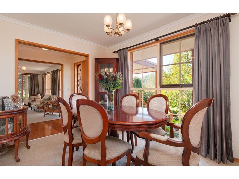 16 Hyne  Street, Lilydale VIC 3140