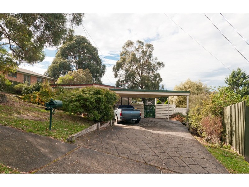 3 Landara Court, Mooroolbark VIC 3138