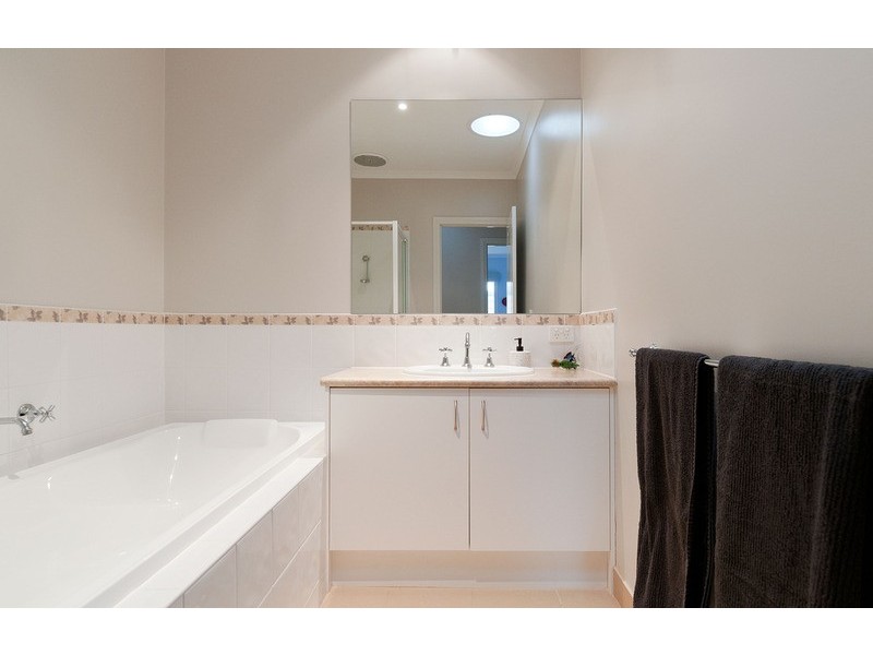 9A Hillview Drive, Kilsyth VIC 3137