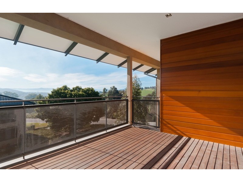 3 Henley Bridge Road, Chirnside Park VIC 3116