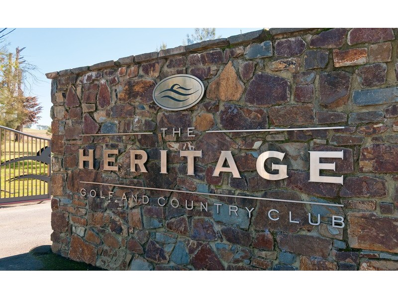 3 Henley Bridge Road, Chirnside Park VIC 3116