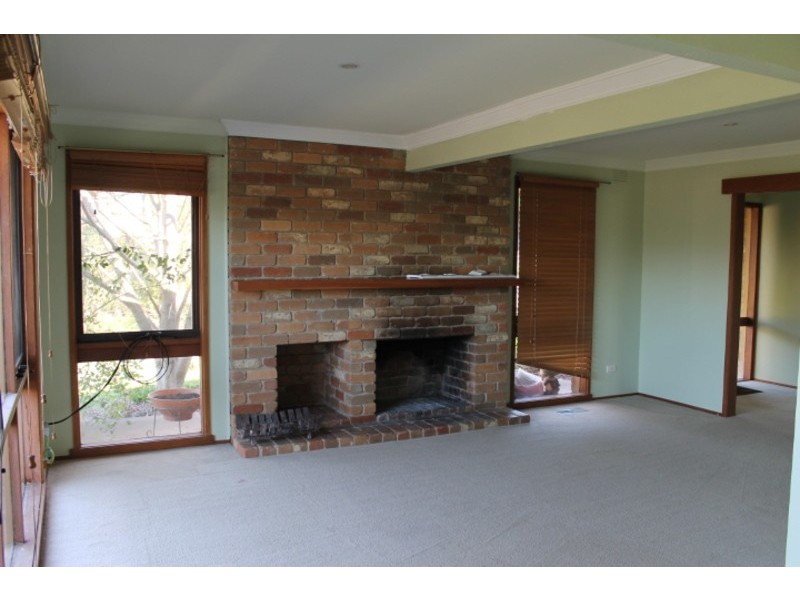 7 Churchill Drive, Mooroolbark VIC 3138
