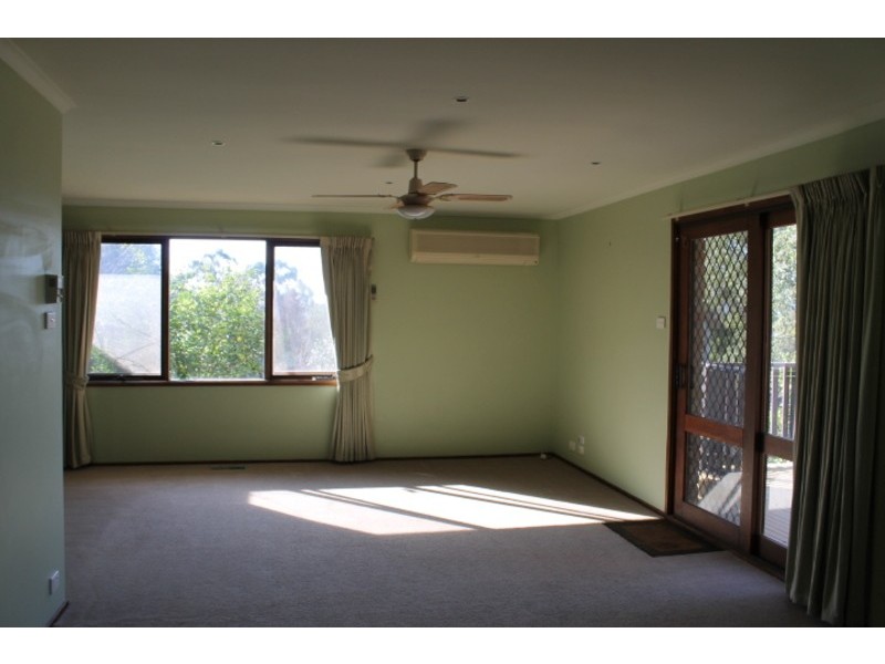 7 Churchill Drive, Mooroolbark VIC 3138