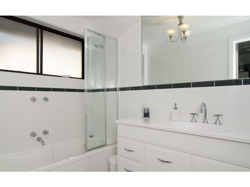 23 Joanne Avenue, Chirnside Park VIC 3116