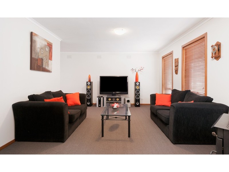 15 Drummond  Road, Seville VIC 3139