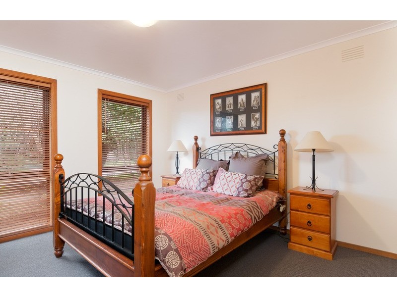 15 Drummond  Road, Seville VIC 3139