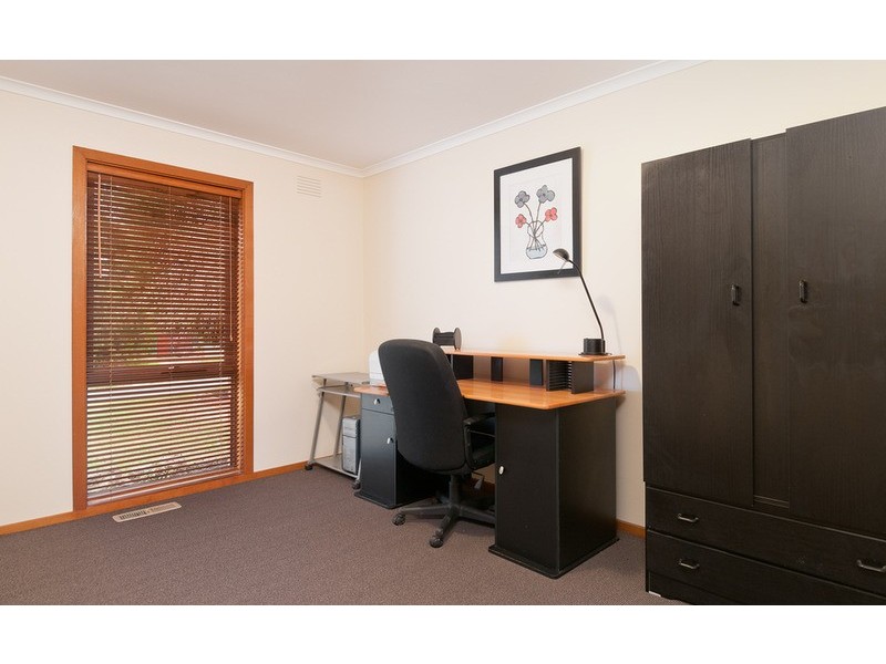 15 Drummond  Road, Seville VIC 3139