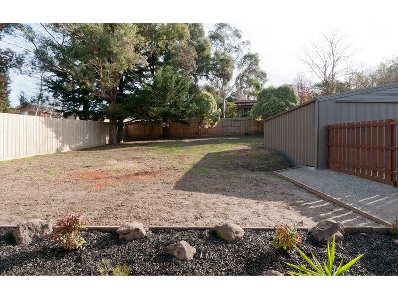 15 Drummond  Road, Seville VIC 3139