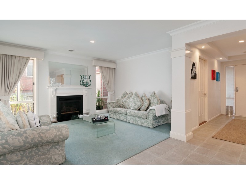 18 Mentor Grove, Lilydale VIC 3140