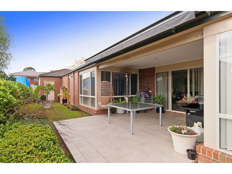 18 Mentor Grove, Lilydale VIC 3140