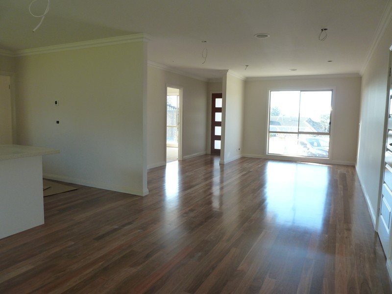 2/24 Crown Point, Chirnside Park VIC 3116