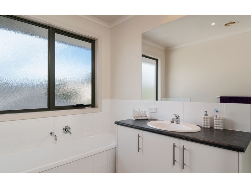 1/13 Lindel Court, Croydon VIC 3136